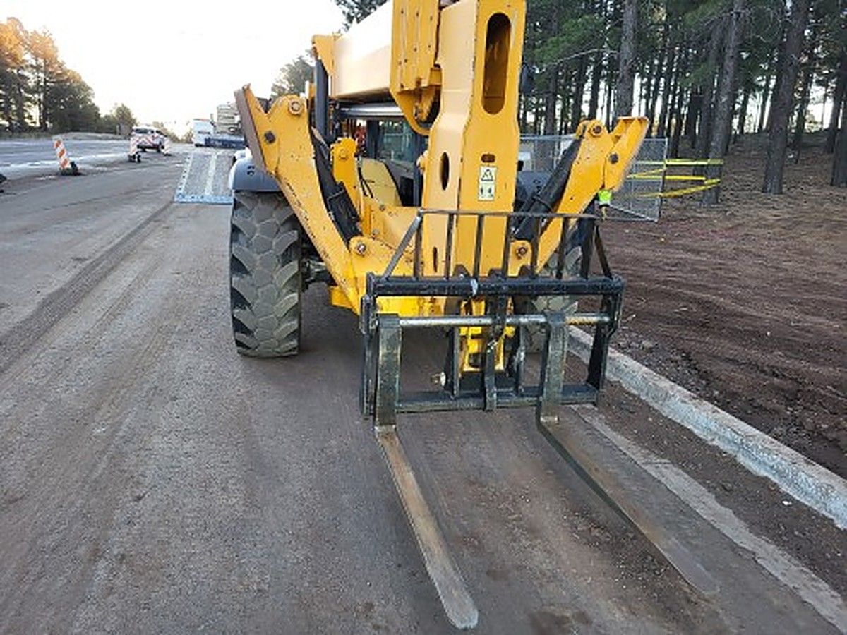 JCB 510-56 S photo 3