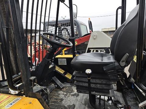 2018 JCB 940 Forklift Rough Terrain 8000# 15-22' 2Wd
