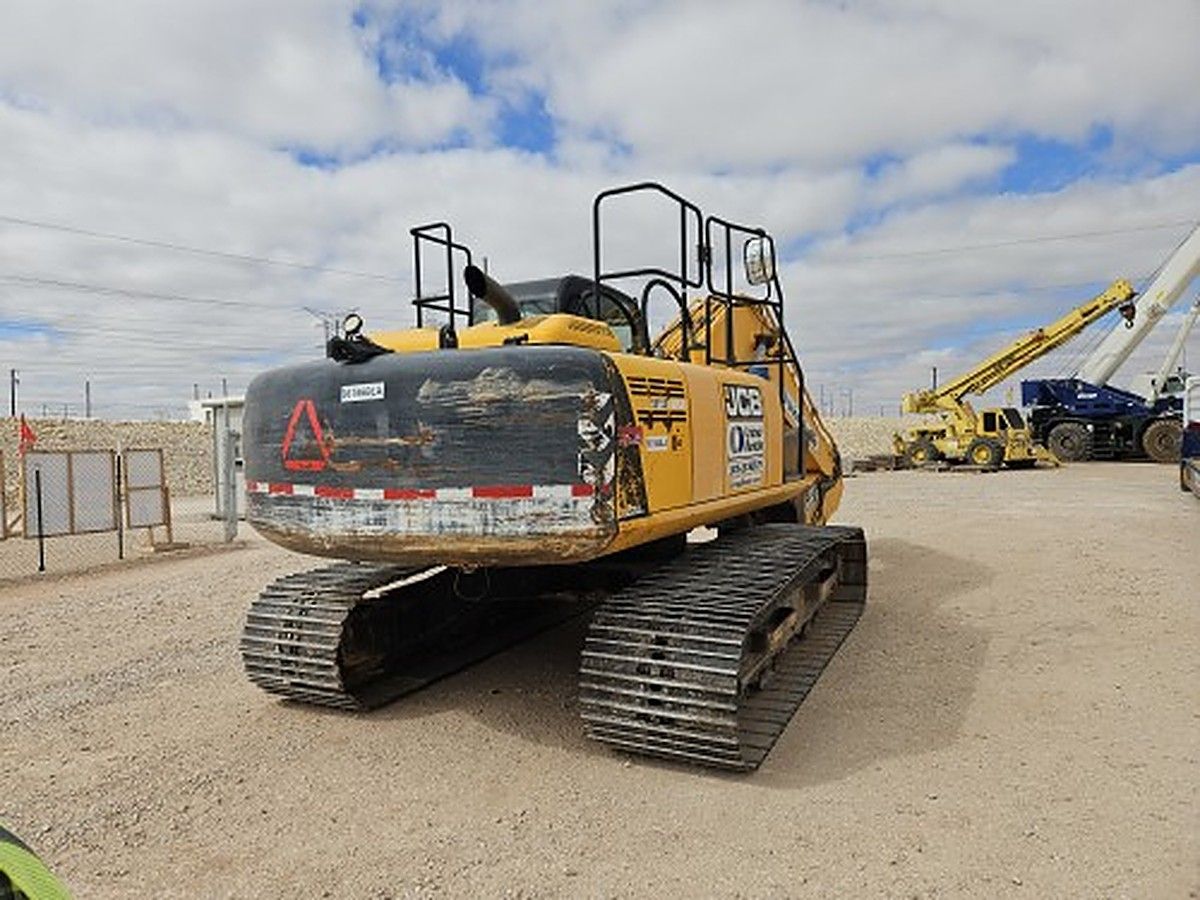 JCB JS220 photo 2