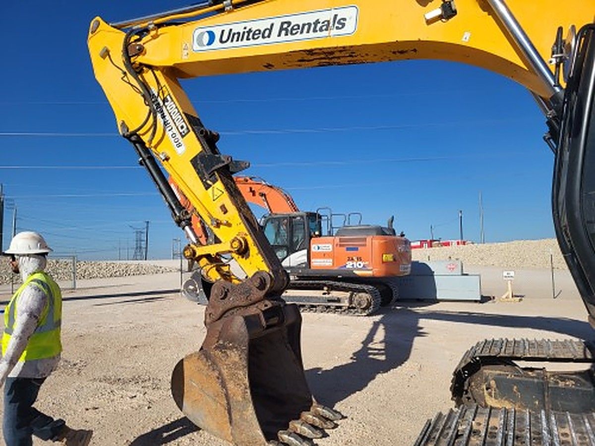 JCB JS220 photo 12