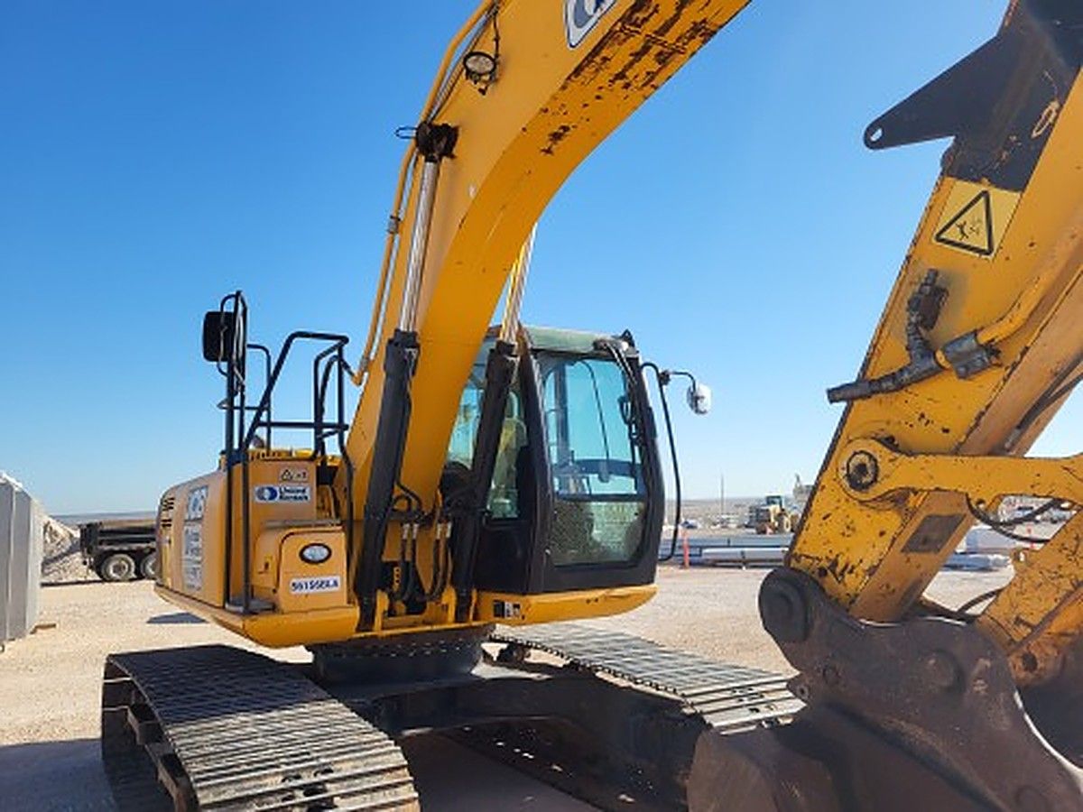 JCB JS220 photo 8