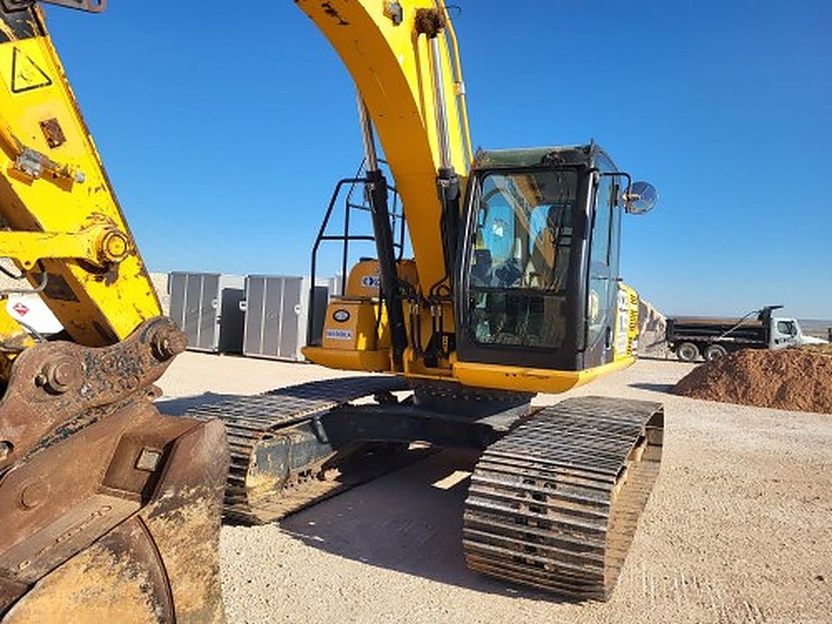 JCB JS220 photo 9