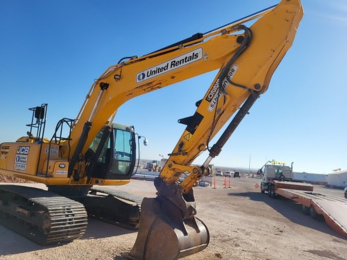 JCB JS220 photo 10