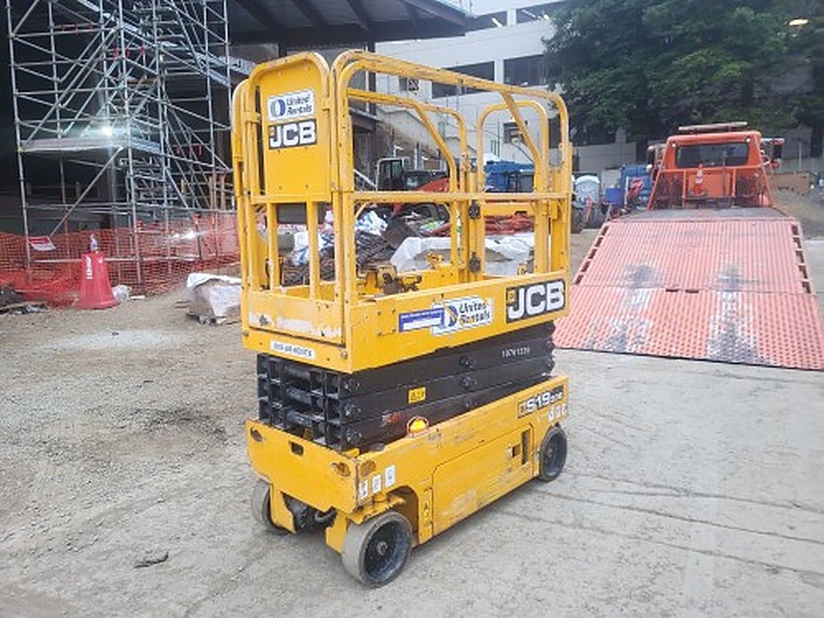 JCB S1930E photo 4