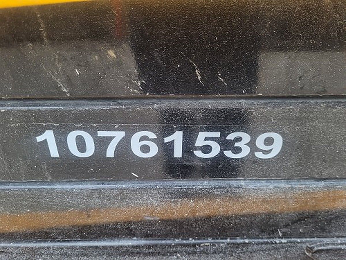 JCB S1930E photo 7