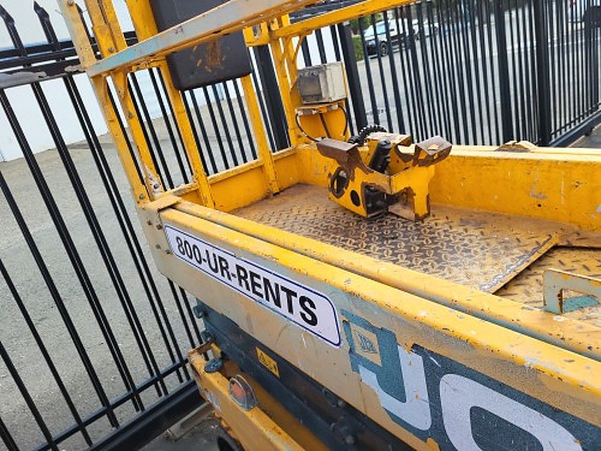 JCB S1930E photo 9
