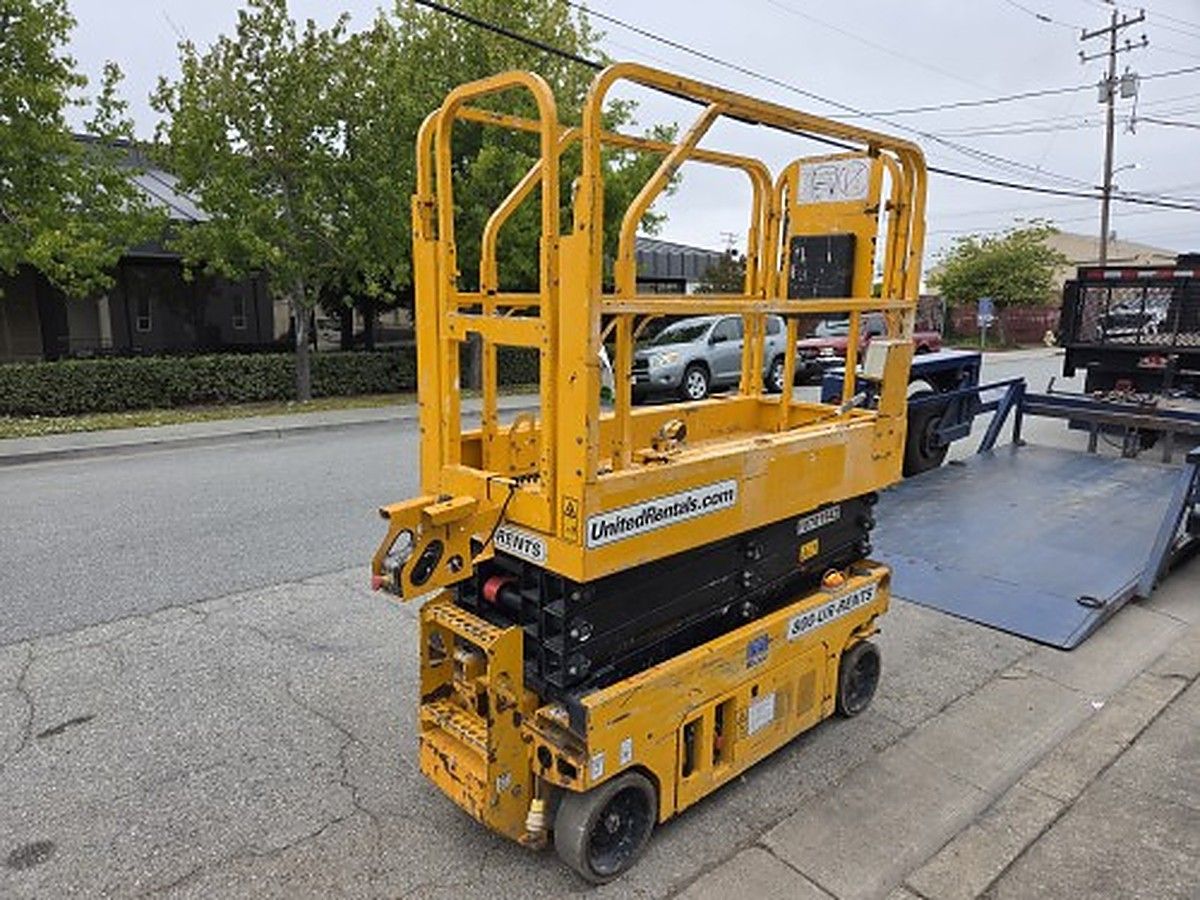 JCB S1930E photo 2