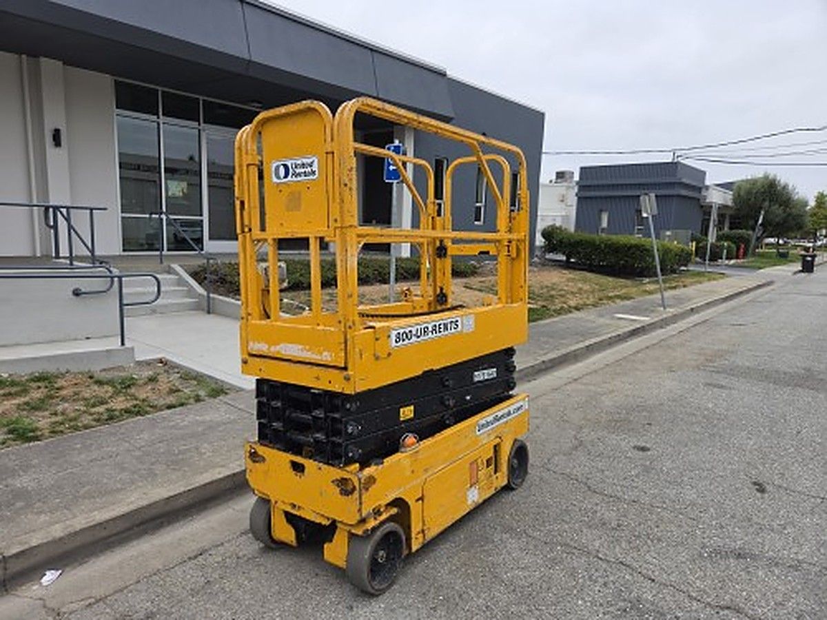 JCB S1930E photo 3