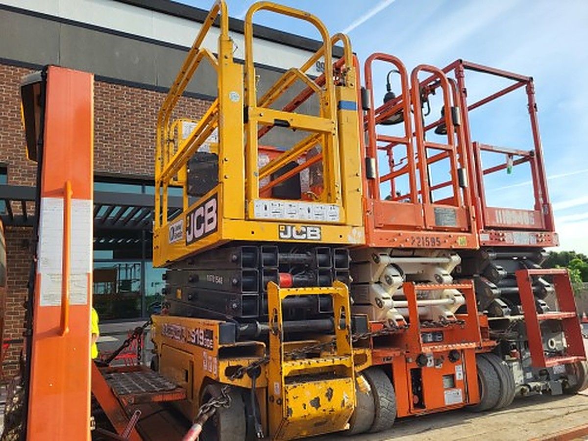 JCB S1930E photo 2