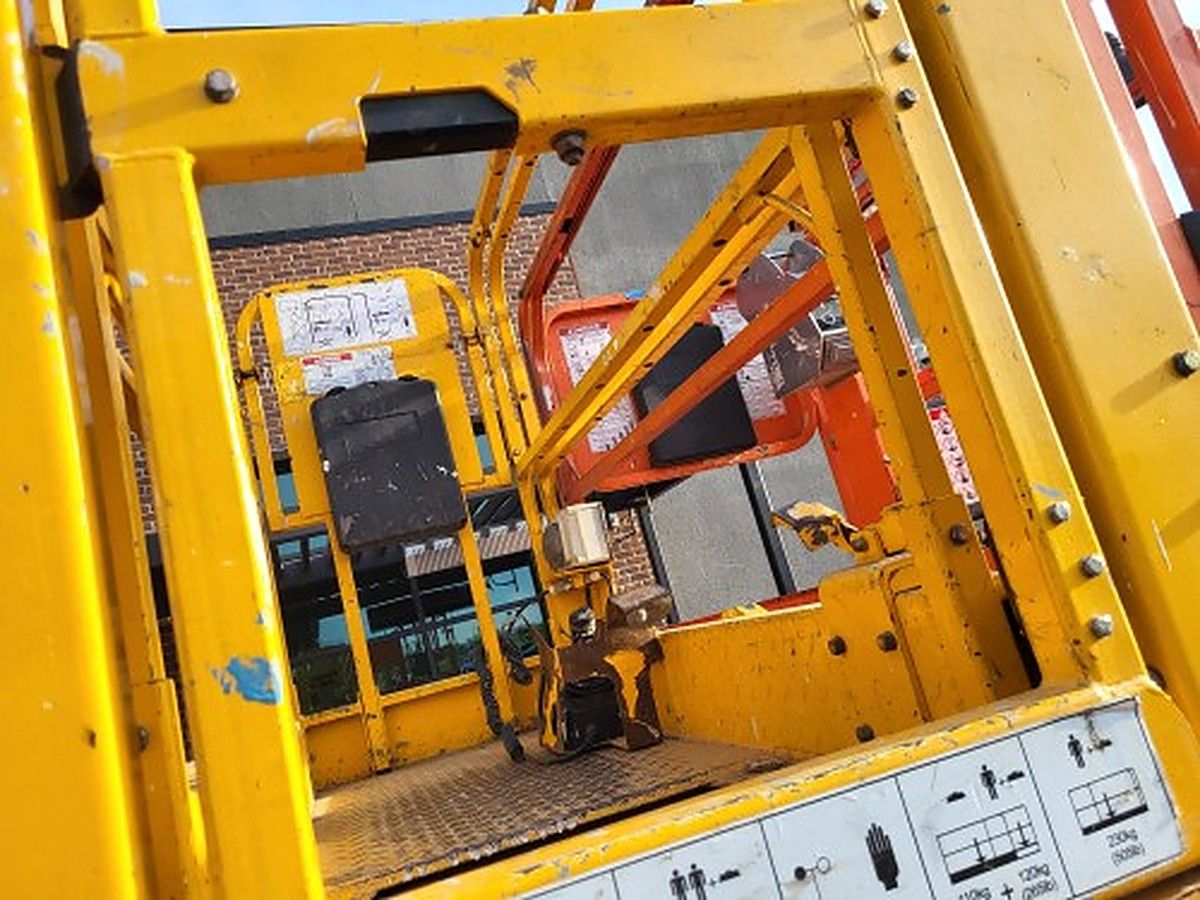 JCB S1930E photo 4