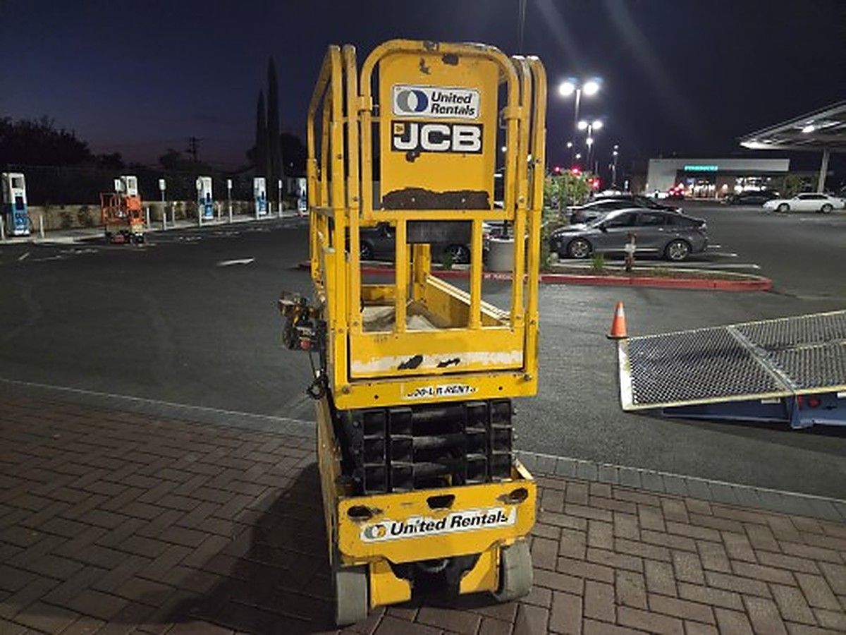 JCB S1930E photo 9
