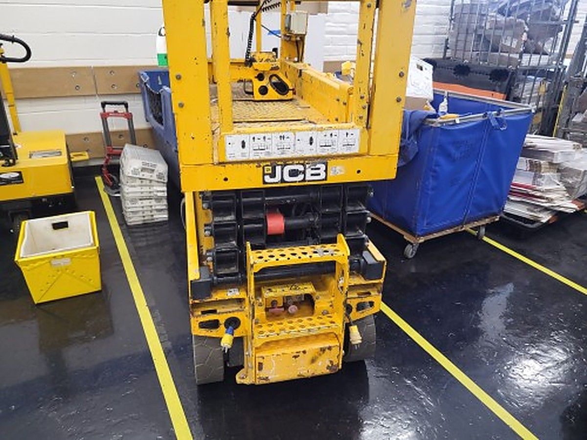 JCB S1930E photo 2