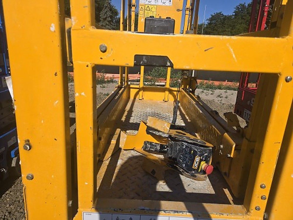 JCB S1930E photo 3
