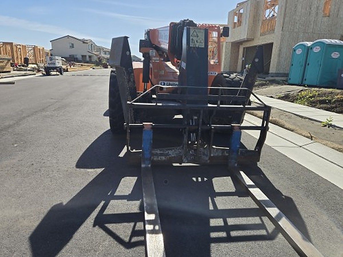 JLG 10054 photo 2