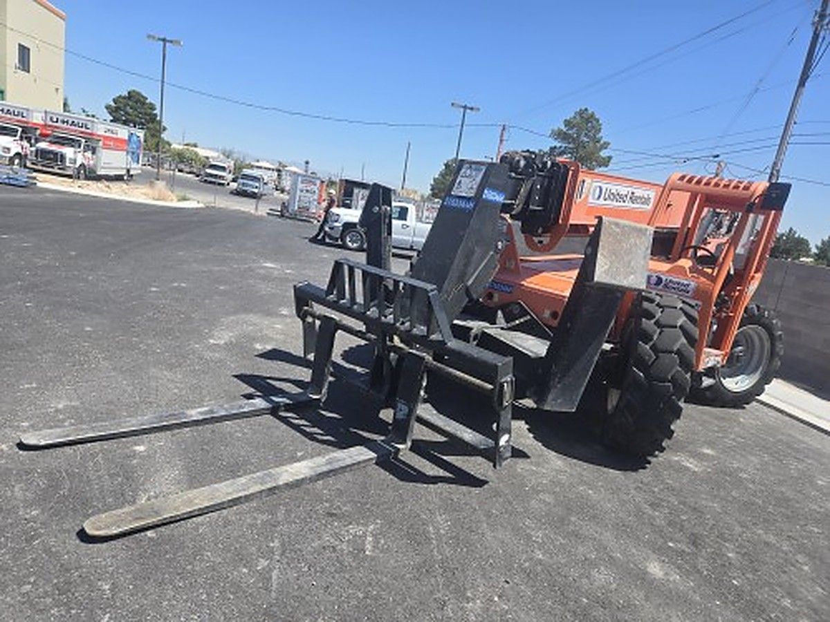 JLG 10054 photo 2