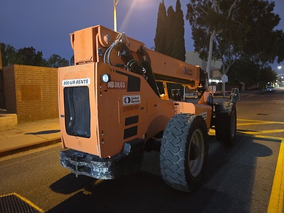 JLG 10054 photo 3