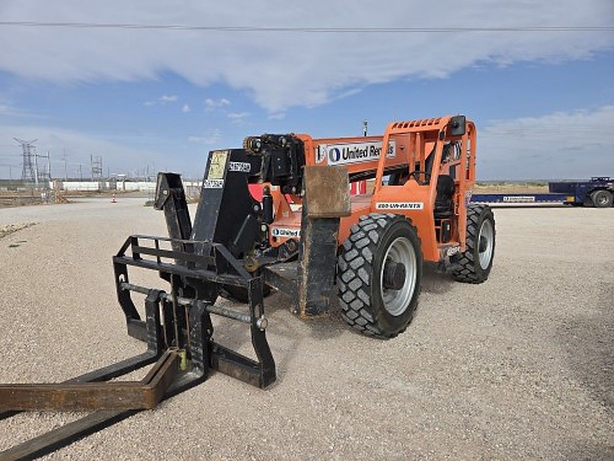 JLG 10054 photo 4