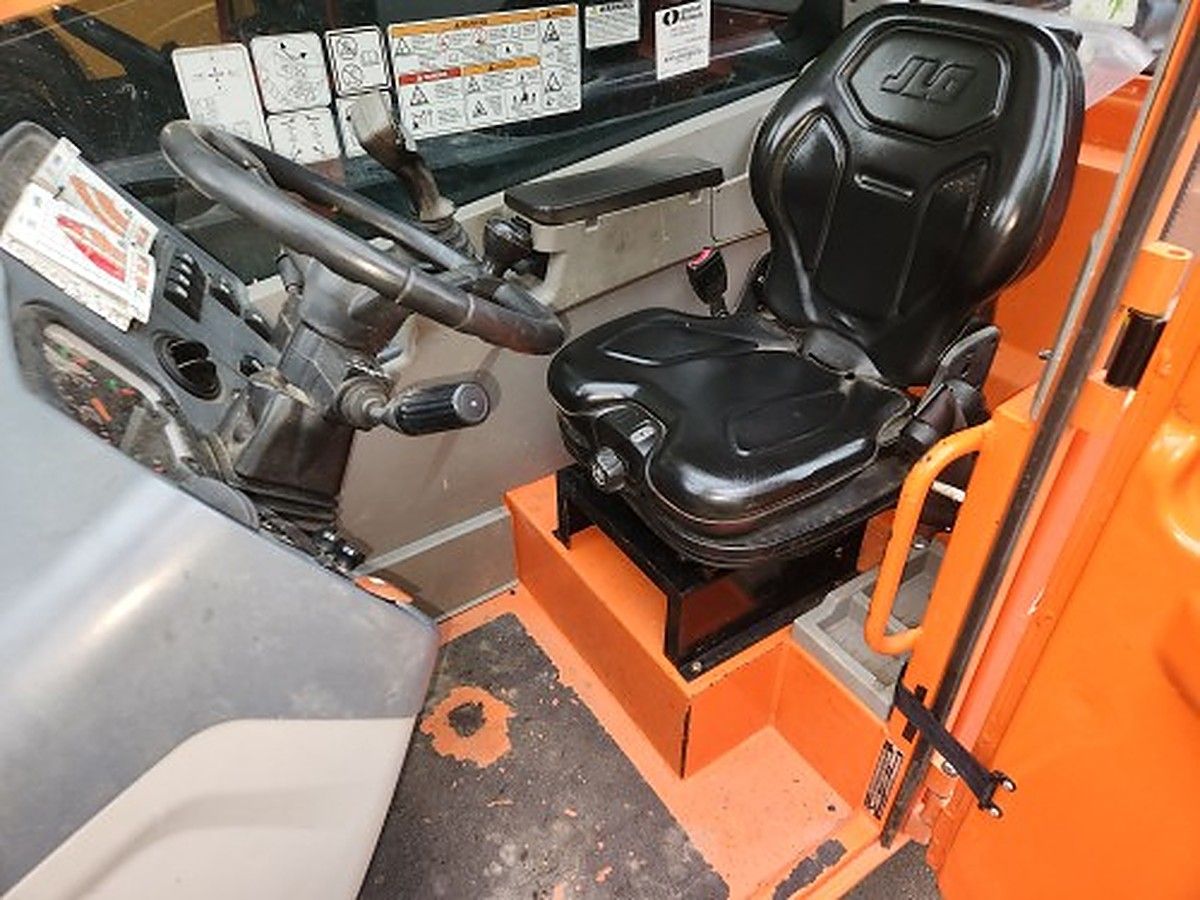 JLG 1055 photo 9