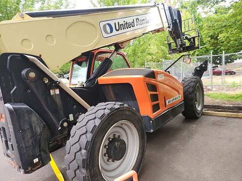 2018 JLG 1055 Forklift Variable Reach 10000# 50'-62'