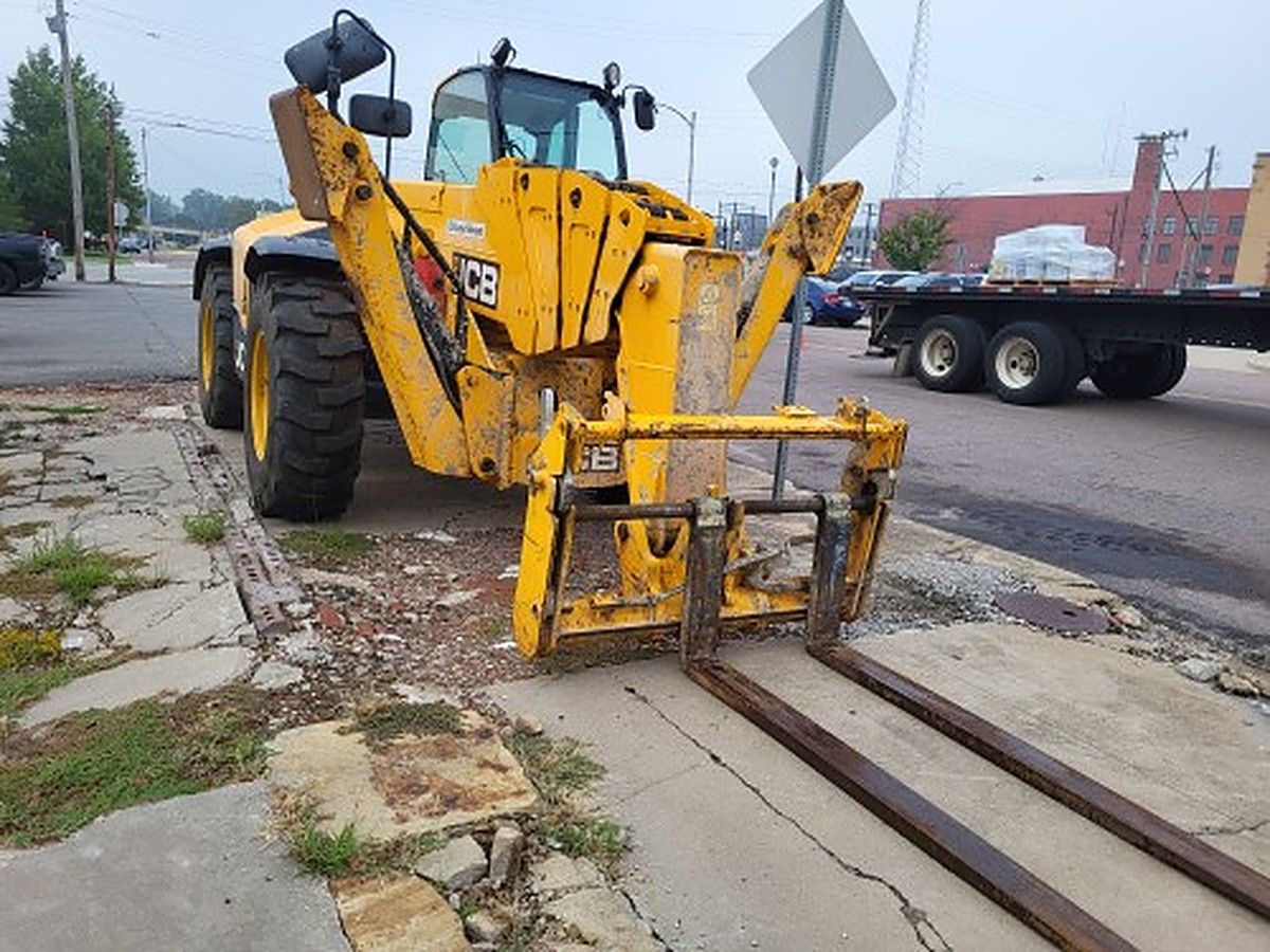 JLG 1055 photo 3