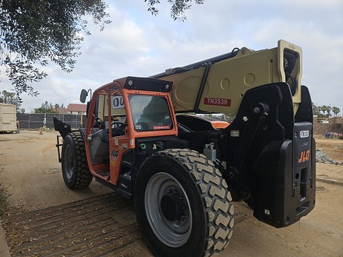 2018 JLG 1055 for sale in Las Vegas, NV