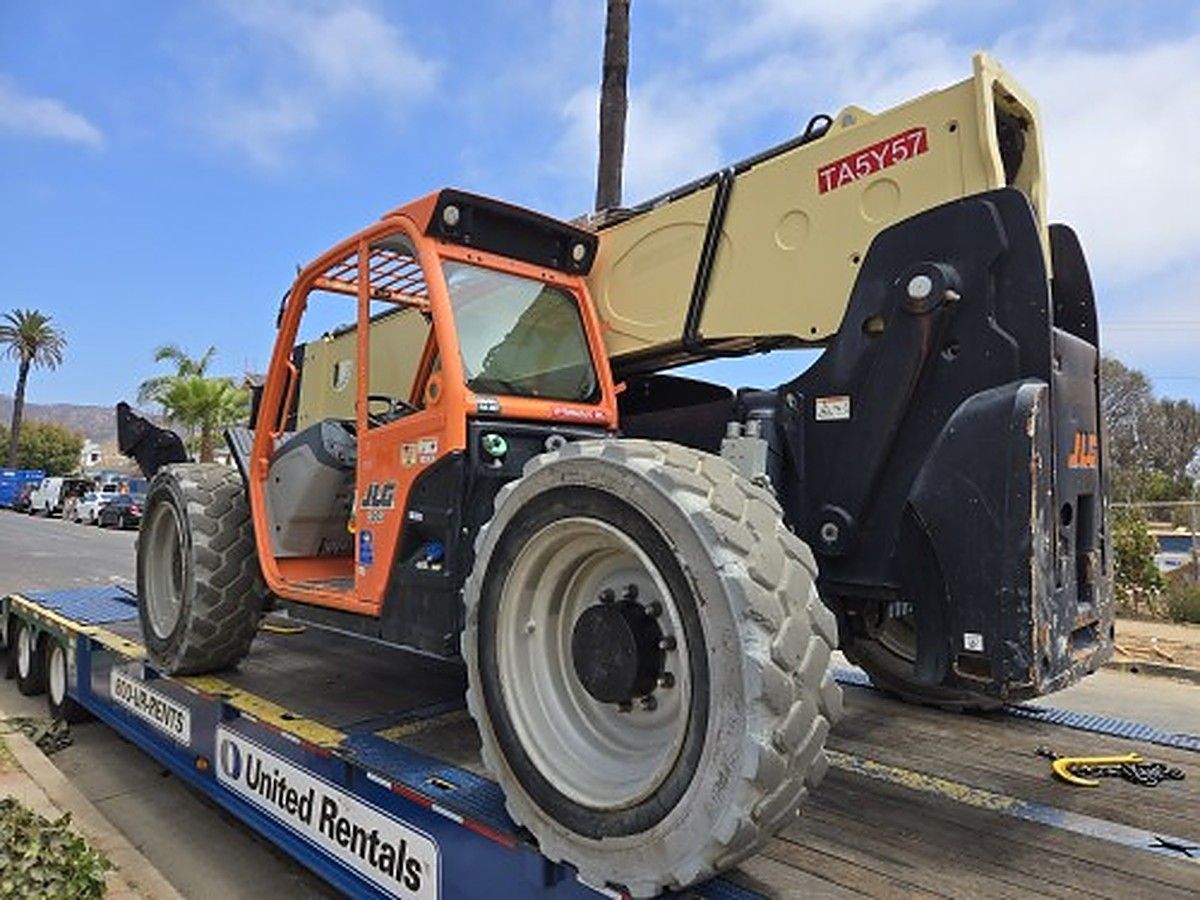 JLG 1055 photo 2
