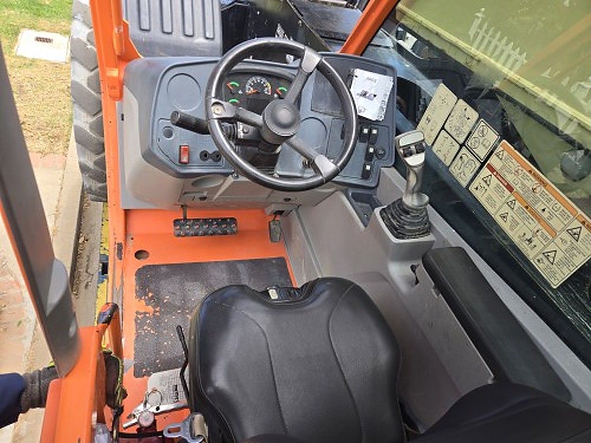 JLG 1055 photo 4