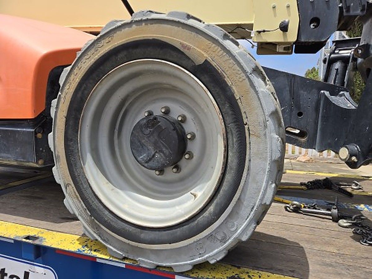 JLG 1055 photo 5