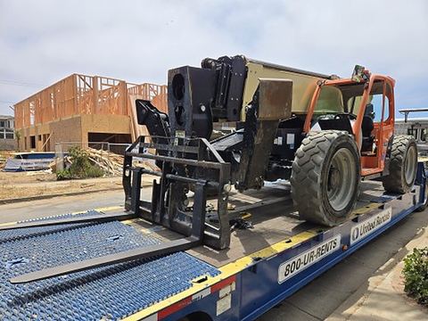 2018 JLG 1055 Forklift Variable Reach 10000# 50'-62'