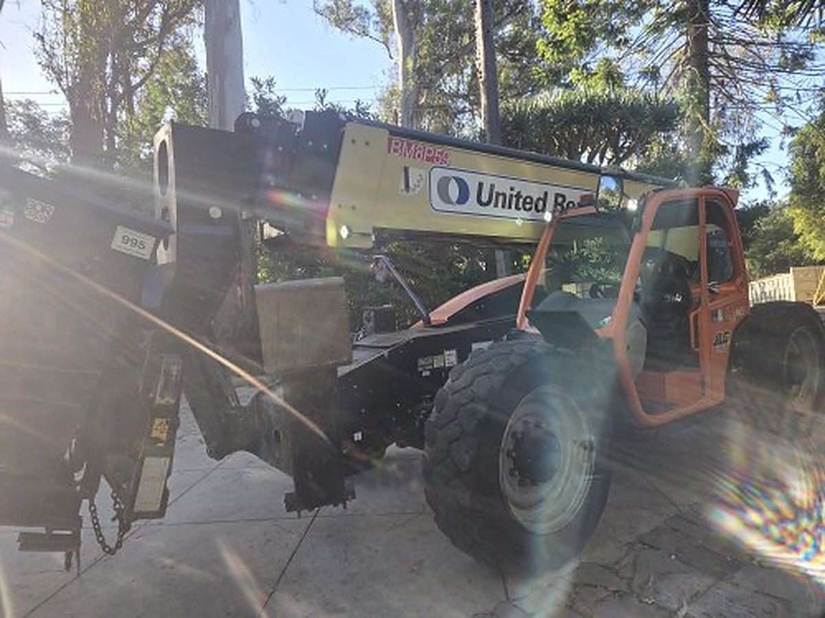 JLG 1055 photo 2