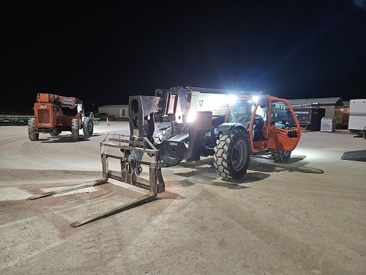 JLG 1055 photo 11