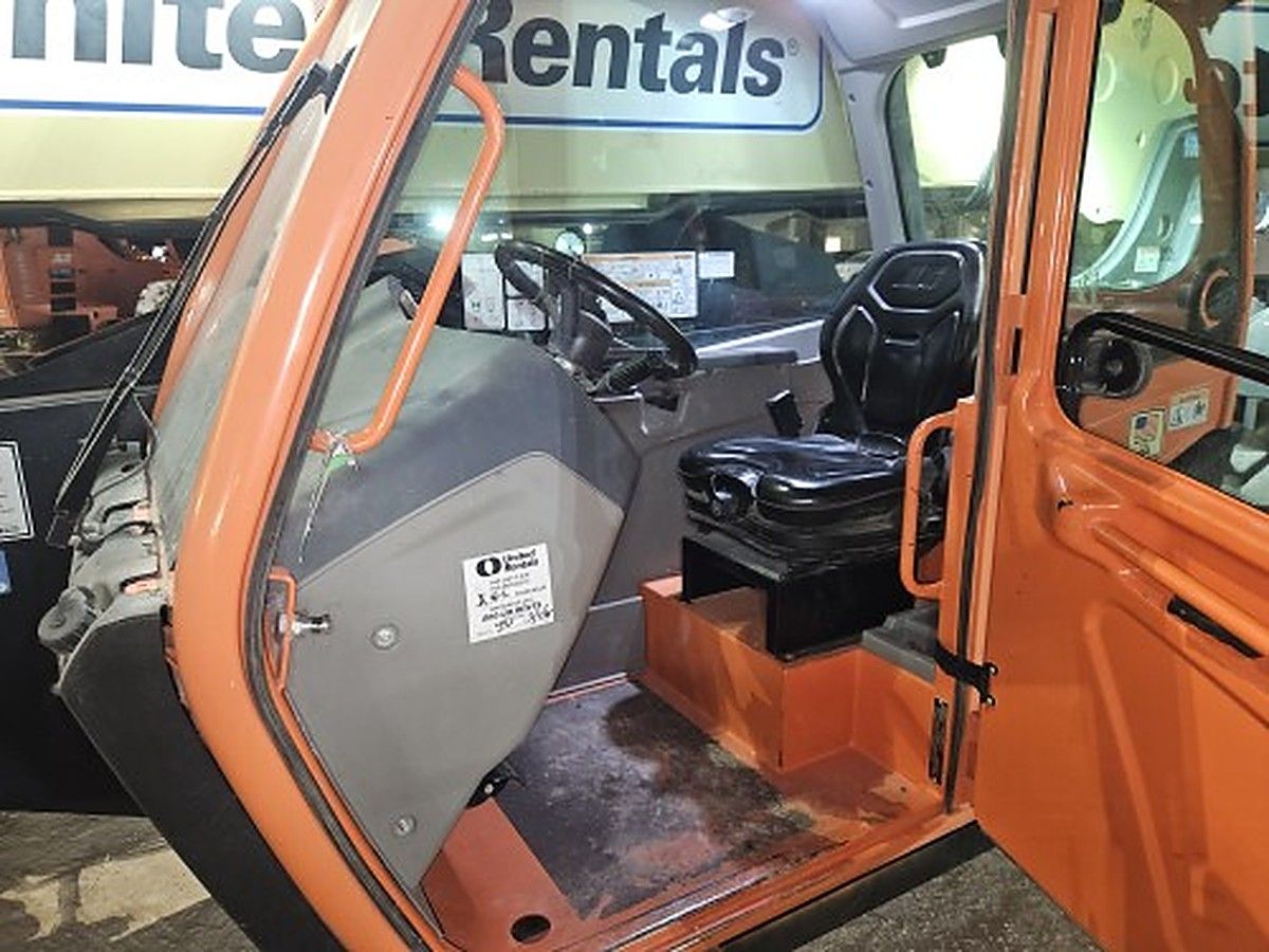 JLG 1055 photo 3