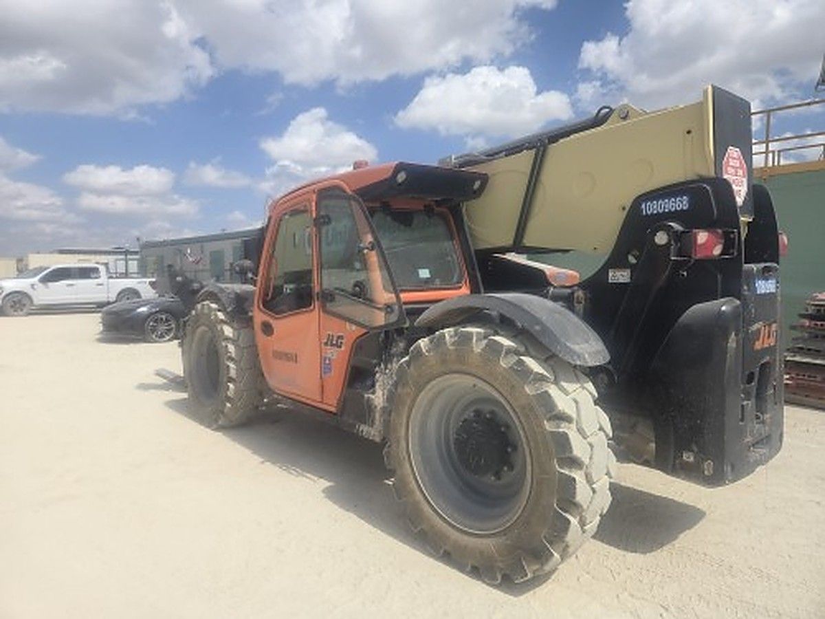 JLG 1055 photo 5