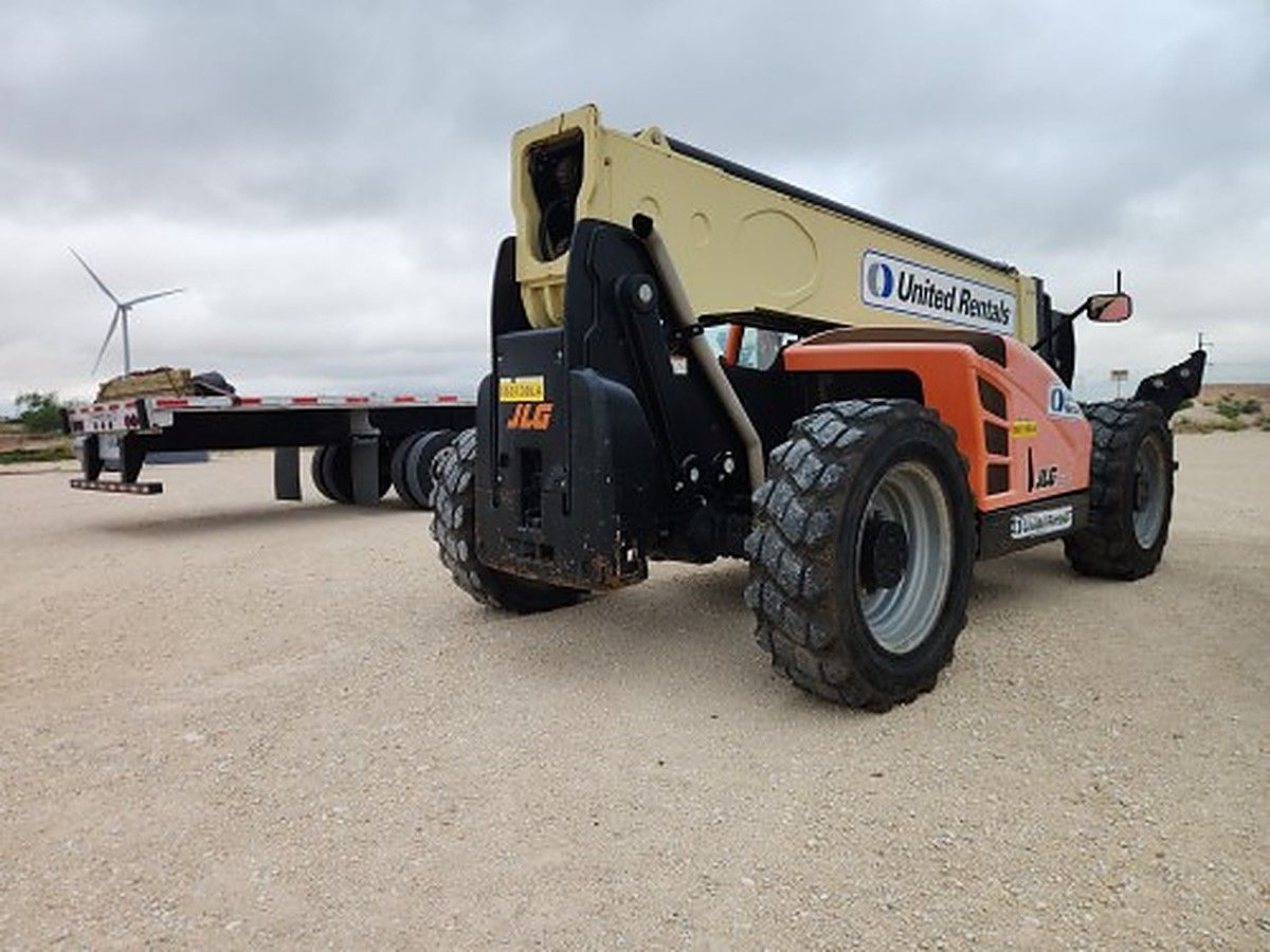 JLG 1055 photo 2