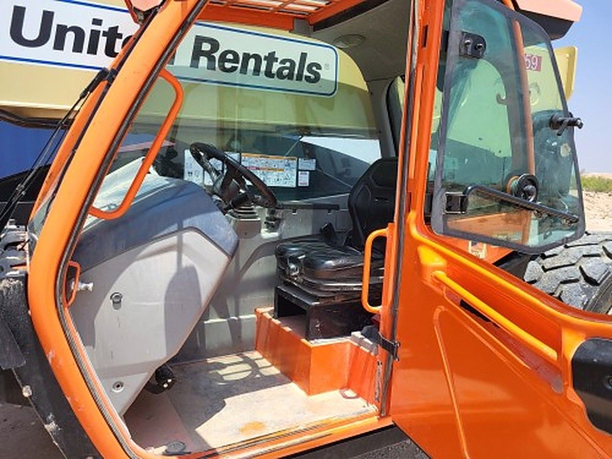 JLG 1055 photo 10