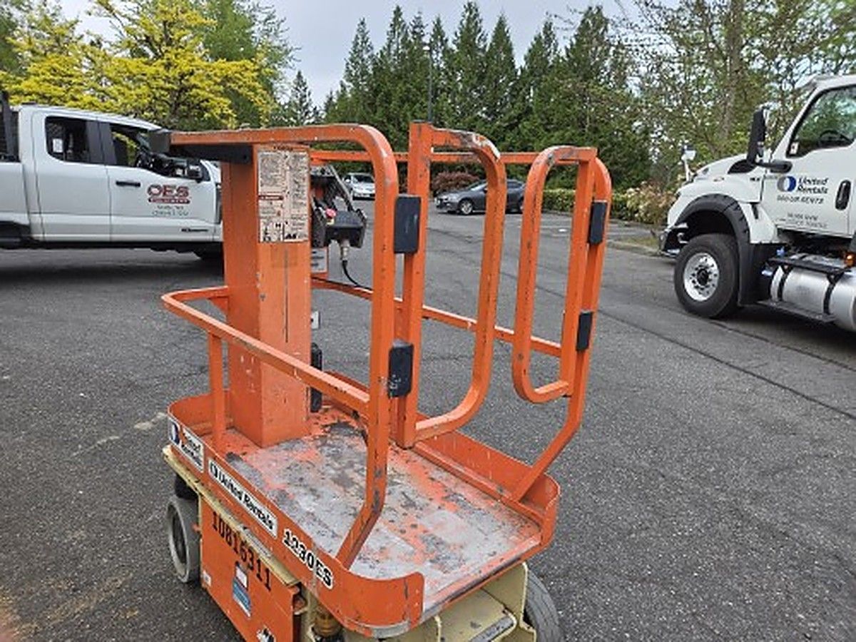 JLG 1230ES photo 7
