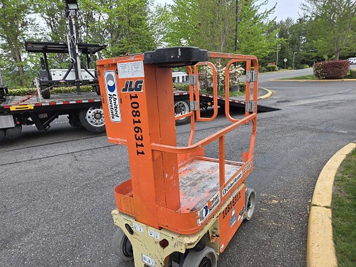JLG 1230ES photo 9