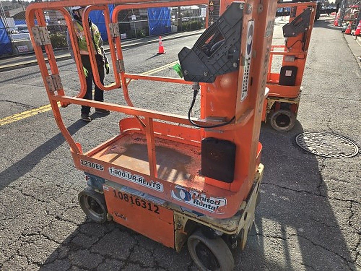 JLG 1230ES photo 4