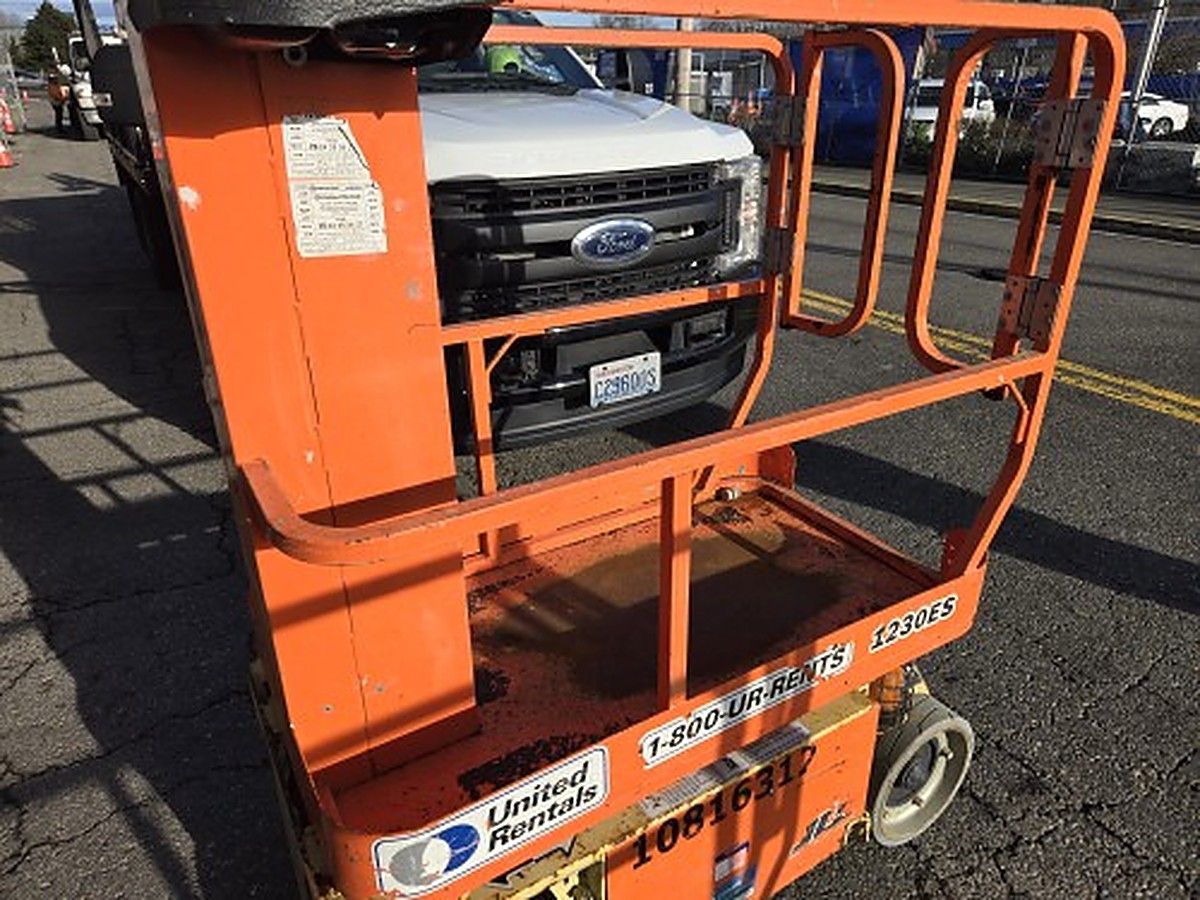 JLG 1230ES photo 5