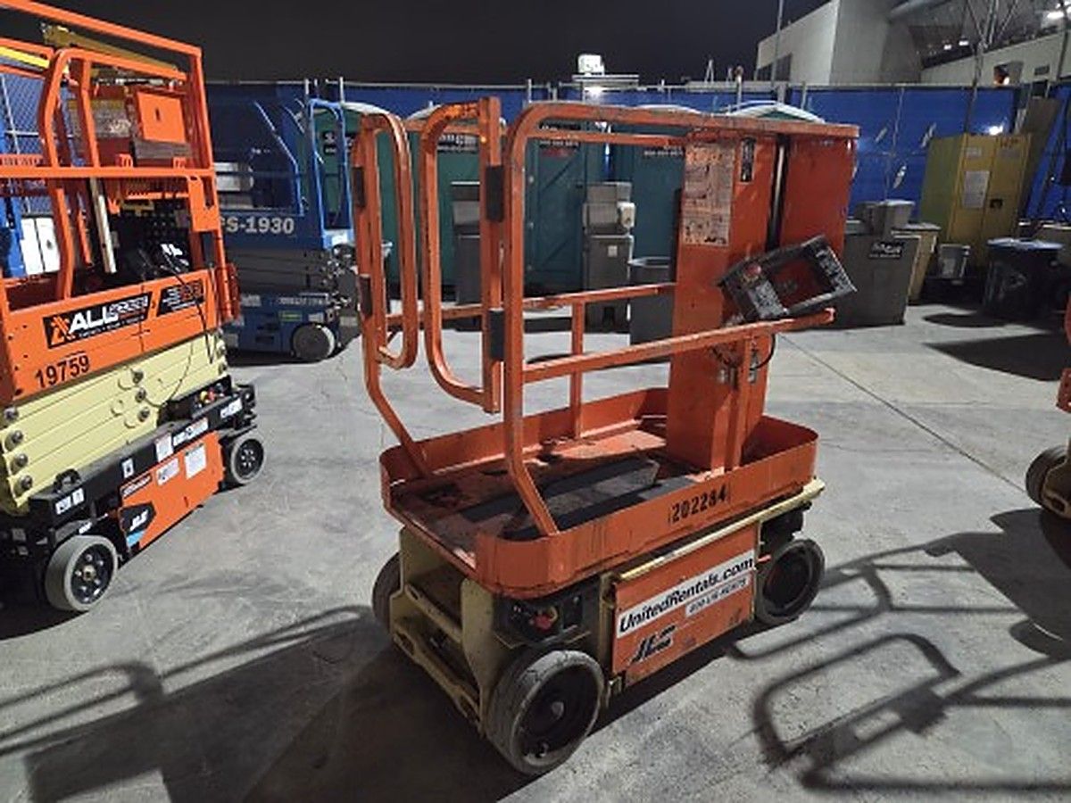 JLG 1230ES photo 8
