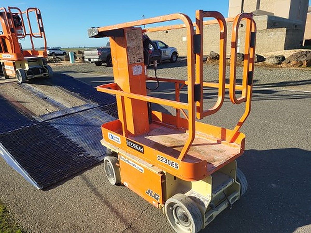 JLG 1230ES photo 2