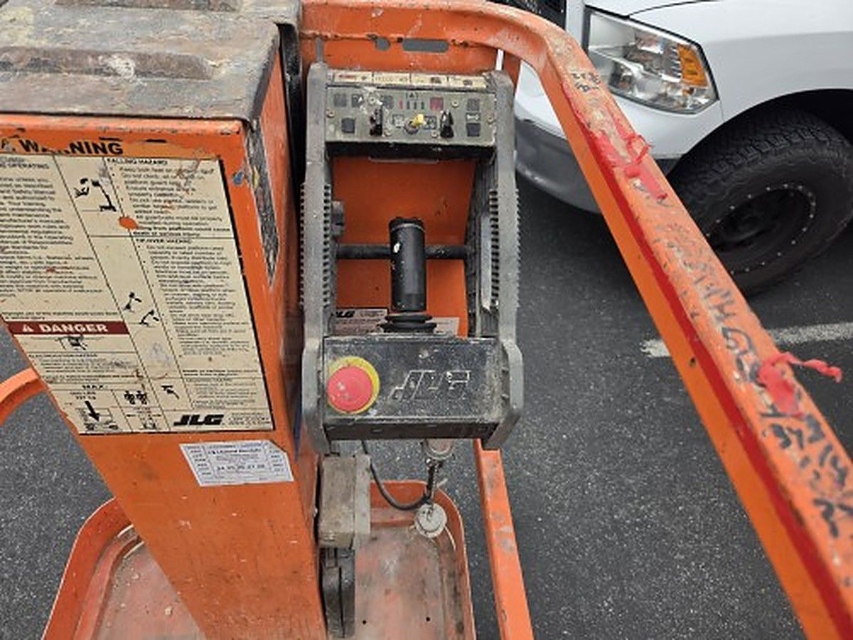 JLG 1230ES photo 3
