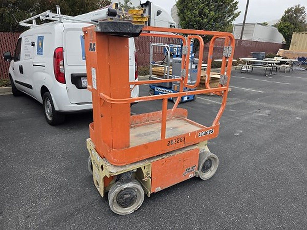 JLG 1230ES photo 4