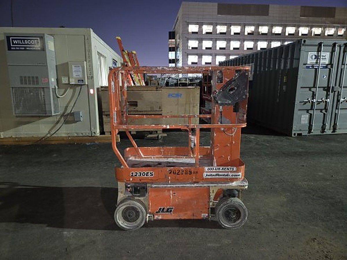 JLG 1230ES photo 6