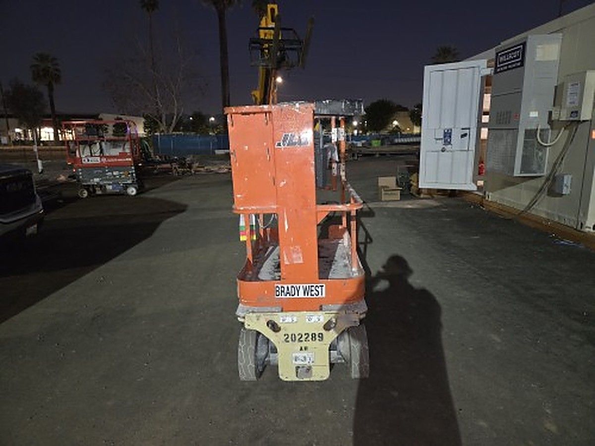 JLG 1230ES photo 9