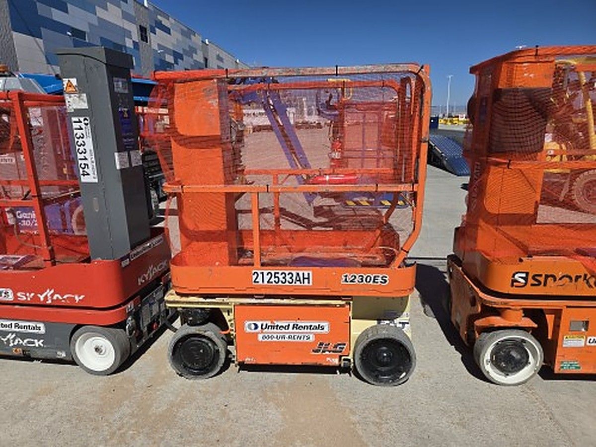 JLG 1230ES photo 4