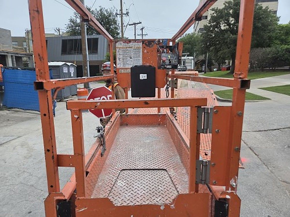 JLG 1932R photo 2