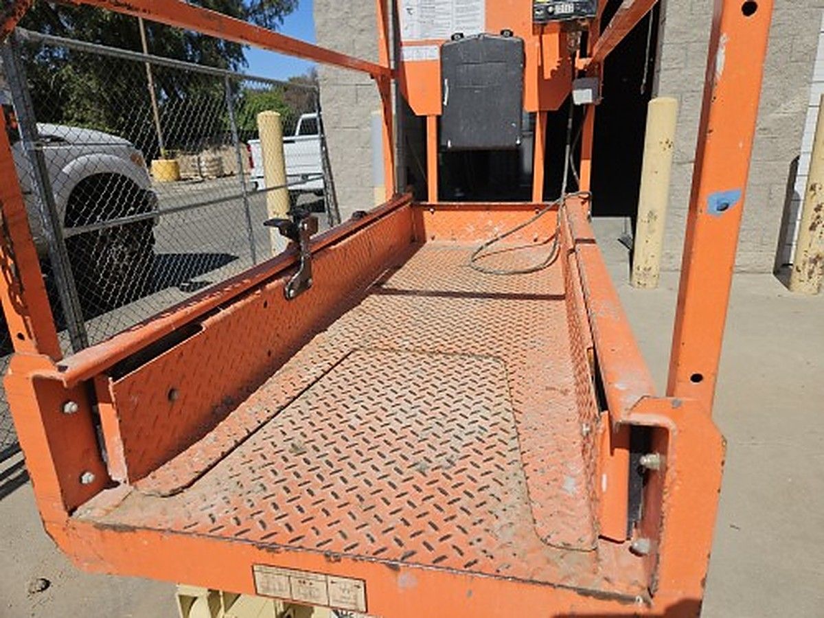 JLG 1932R photo 3