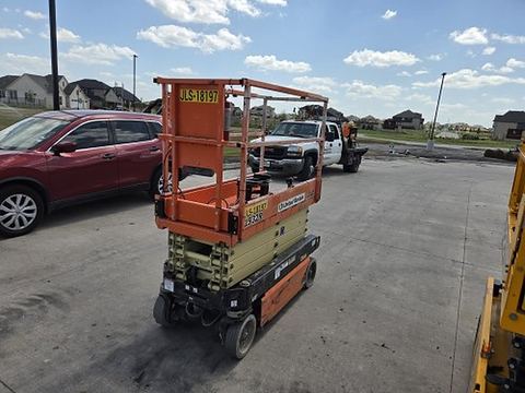2018 JLG 1932R for sale
