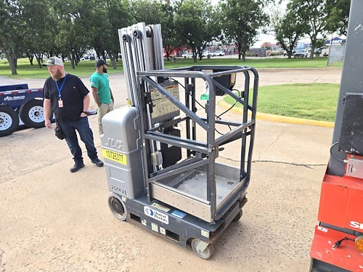 JLG 20MVL photo 9